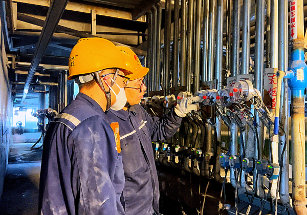 高溫堅(jiān)守 (3).png